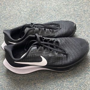 Zoom Pegasus 37 Nike running shoes